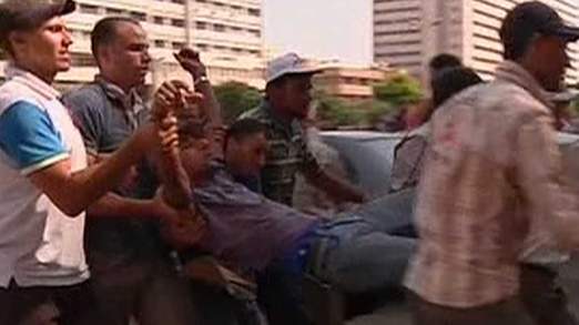 Quân đội Ai Cập nổ súng vào người ủng hộ ông Morsi ảnh 1
